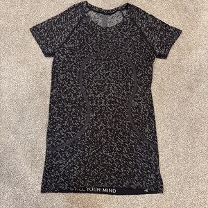 Lululemon Swiftly Tech Short-Sleeve 2.0
